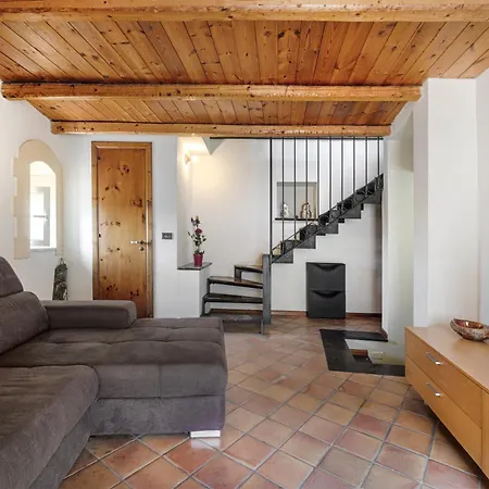 Вилла Domus Heraea *